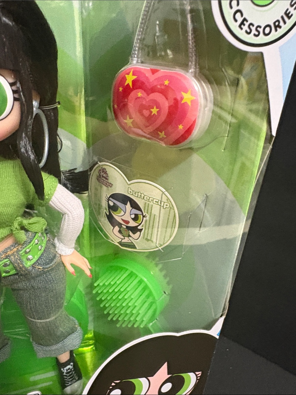 Buttercup LOL Surprise OMG The Powerpuff Girls Doll - Green Outfit - Picture 5 of 6